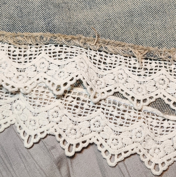 Free People Denim and Lace Overwash Distressed Shorts Size 26 Summer Spring - Picture 4 of 7